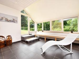 Fine group house with sauna garden