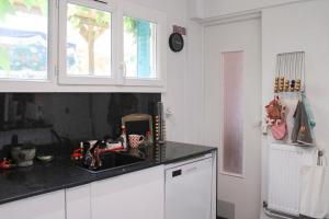 Maisons de vacances Spacious quiet house with pretty garden : photos des chambres