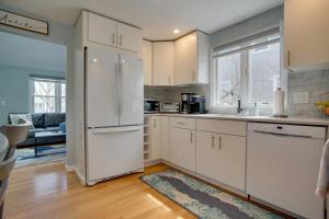 Cape Cod Family Home with Yard Walk To Beach!