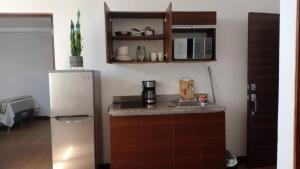 Oak 3c Private Studio in Zone 10