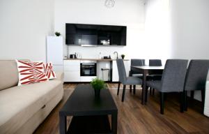 Standard Apartment by Hi5- Bajcsy 63 Apartments