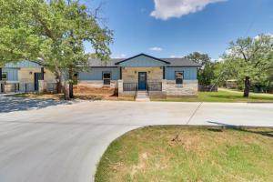 Quiet Hill Country Home: 1 Mi to Lake LBJ Access!