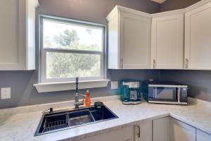 1 Mi to Lake LBJ Peaceful Home with Patio and Yard!