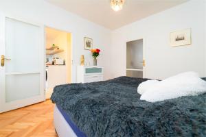 Royal Roses Residence