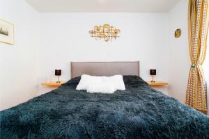 Royal Roses Residence