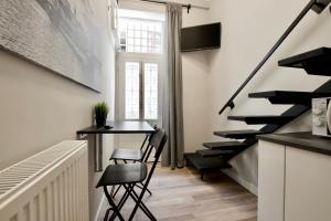 Standard Apartment by Hi5- Fehérhajó Studio