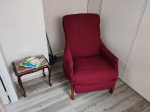 Calme, proche Bordeaux - jardin et chats