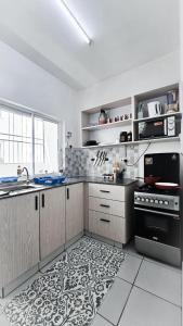 3bdrm mombasa CBD pool, gym, washer