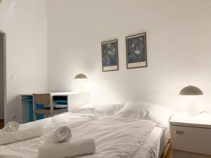 2 bedrooms & free parking