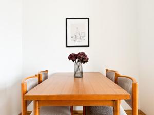 2 bedrooms & free parking