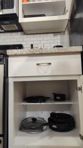 Luxury apartment king bed with 2 beds-free parking