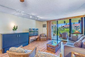 Walk to Beach I Ocean View I Two Baths I Pool