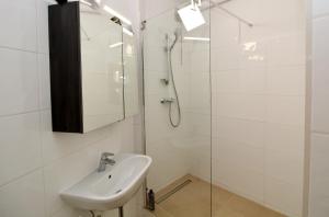 Balcony Apartment - Next to Opera