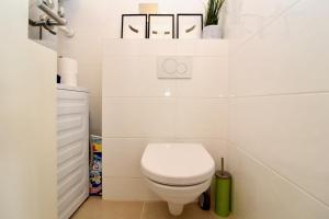 Balcony Apartment - Next to Opera