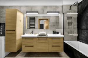 Bielany Business - Balcony, Parking - by Rentujemy