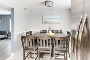 5 Blocks to Wildwood Beach Family Getaway!