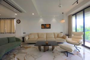 DeCasa Residency 2, AC, 3BHK, Wi-Fi, New Town