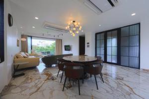 DeCasa Residency 2, AC, 3BHK, Wi-Fi, New Town