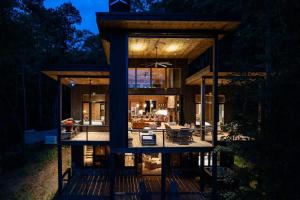 Greenridge- Upscale Architecture and Modern Design