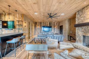 Greenridge- Upscale Architecture and Modern Design