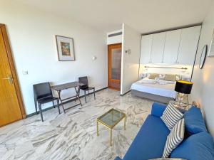 Riviera Escape Promenade Nice