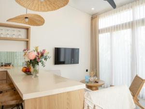 Aquae Villas - Solana - Mediterranean Elegance-1 bdr Kuta Lombok