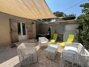 Maisons de vacances Maison BRIALI avec Jacuzzi espace detente : Maison 2 Chambres