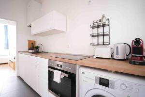 Modern living in city center - fully equipped