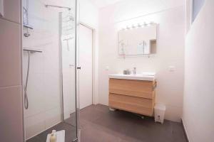 Modern living in city center - fully equipped