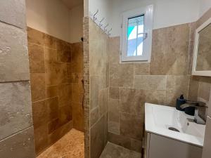 Maisons de vacances Maison BRIALI avec Jacuzzi espace detente : photos des chambres