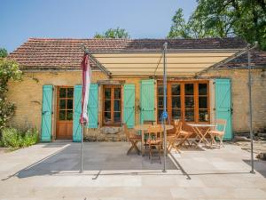 Maisons de vacances Mansion in Lavercantiere with Pool : photos des chambres