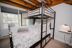 Cozy Condo, Minutes from Sunday River