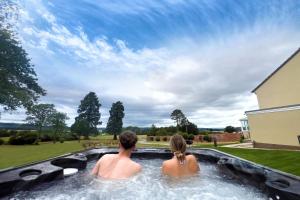 Wellingtonia Cottage