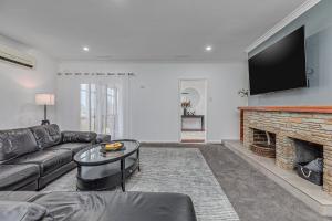 City Views King Beds Sleeps 6 Quiet Street