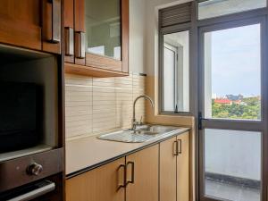 3 Bedroom Apartment in Colombo 05, Pool, Gym, Rooftop