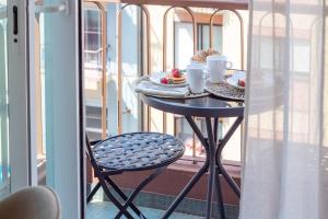 Sea la Vie by LovelyStay