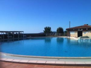 Holiday Home in Fréjus with Pool & Tennis
