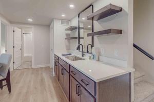 The Crossing at Lake Forest- 40