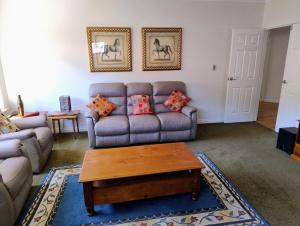 Coastal Retreat - Secret Harbour