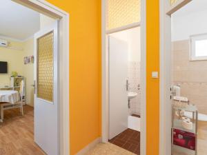 Apartment Vjera by Interhome