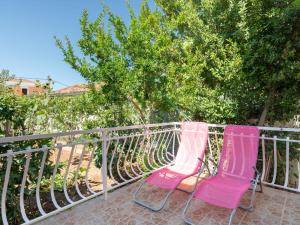 Apartment Vjera by Interhome