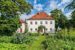 3 star apartement Historischer Pfarrhof Niederleierndorf Niederleierndorf Saksamaa