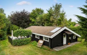 Gorgeous Home In Hadsund With Wifi