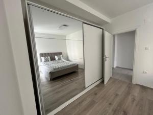Sun Lux Apartments