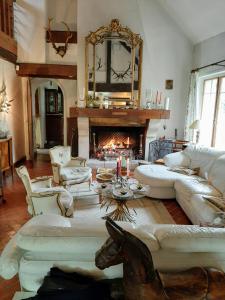 B&B / Chambres d'hotes La Berviniere : Maison 7 Chambres