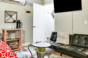 Near Hospitals and Airport Cozy Studio in Phoenix!