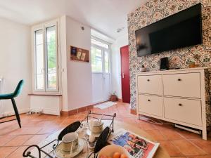 EXIGEHOME-Large studio with terrace 15 min Paris-La Défense