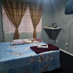 YELLOW STARS GUESTHOUSE 1hr 2hrs Day Rest