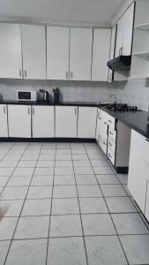 YELLOW STARS GUESTHOUSE 1hr 2hrs Day Rest