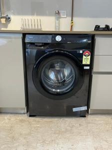 Lakefront AC Balcony LakeView Studio Apartment at Hiranandani Estate, Thane